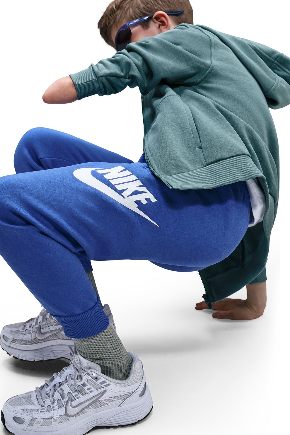 Nike, Pantaloni de trening din fleece cu logo Sportswear Club, Albastru royal, 122-128 CM