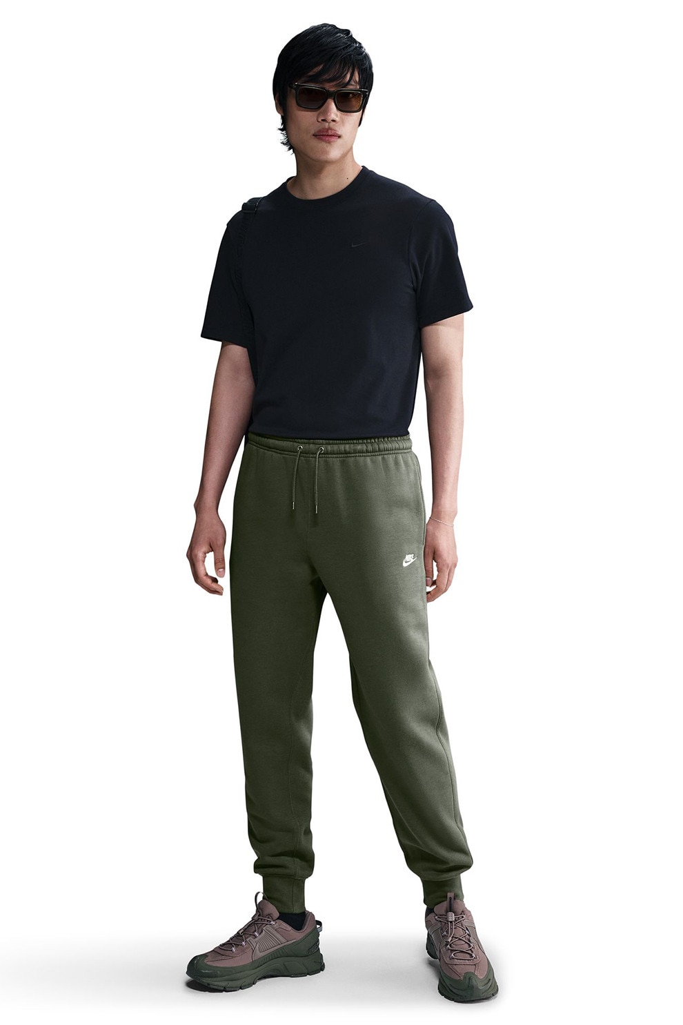 Nike, Pantaloni de trening cu logo si snur de ajustare, Verde masliniu, L