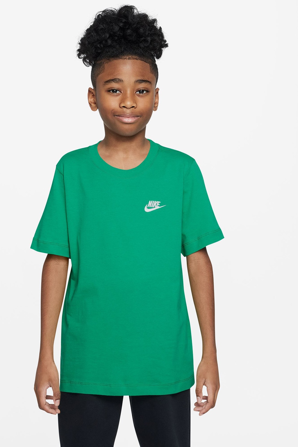 Nike, Tricou din bumbac cu decolteu la baza gatului Futura, Verde deschis, Verde fistic, 128-137 CM