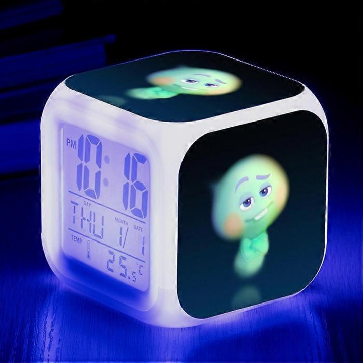 Wekity Anime Mind Adventure Színes LED ébresztőóra Négyzet alakú óra Digitális ébresztőóra Idővel, Hőmérséklettel, Ébresztővel, Dátummal