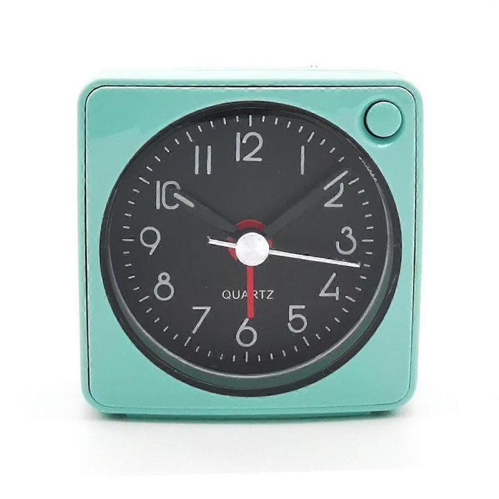 Mini ébresztőóra, csendes szerkezettel, ketyegéssel, automatikus háttérvilágítással és szundi funkcióval, utazáshoz (zöld/fekete számlap/fehér-fekete mutatók)