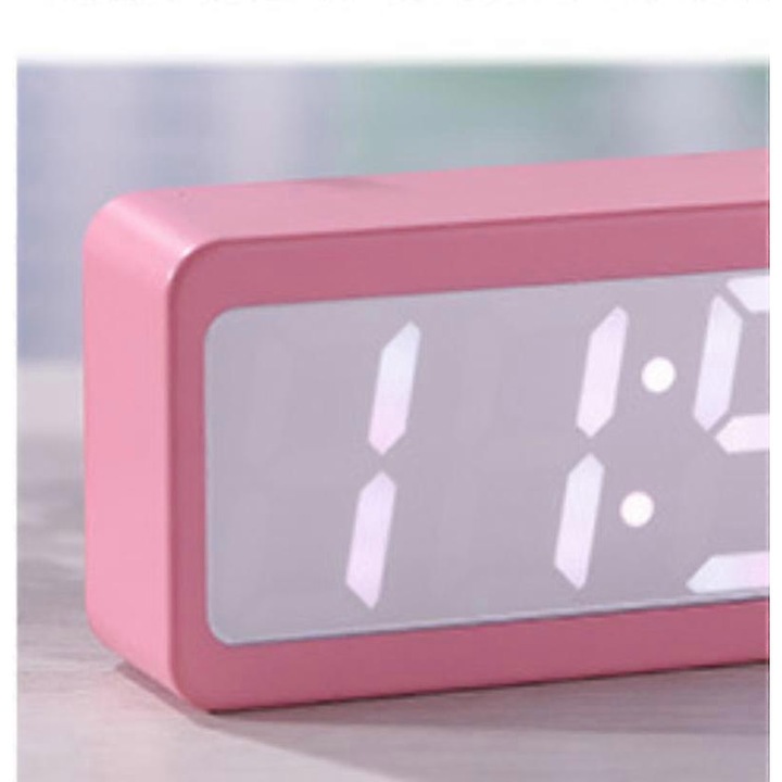 Ceas de masa cu alarma cu schimbare de culoare, ceas de noapte luminos, ceas electronic cu data, control al temperaturii si sunetului, ceas digital inteligent multifunctional pentru desktop