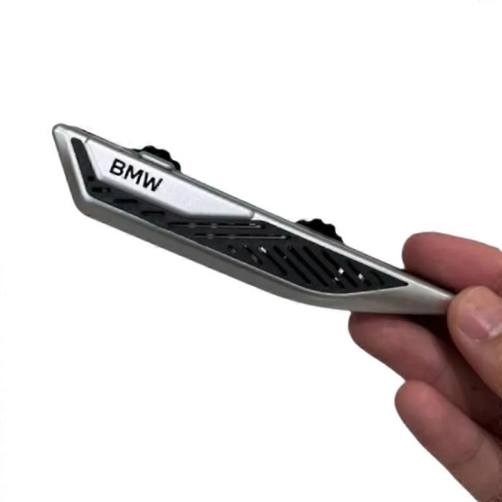 Autóillatosító, dinamikus rács design, ezüst textúra, állítható