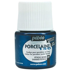 Acuarele, pensule si blocuri de desen