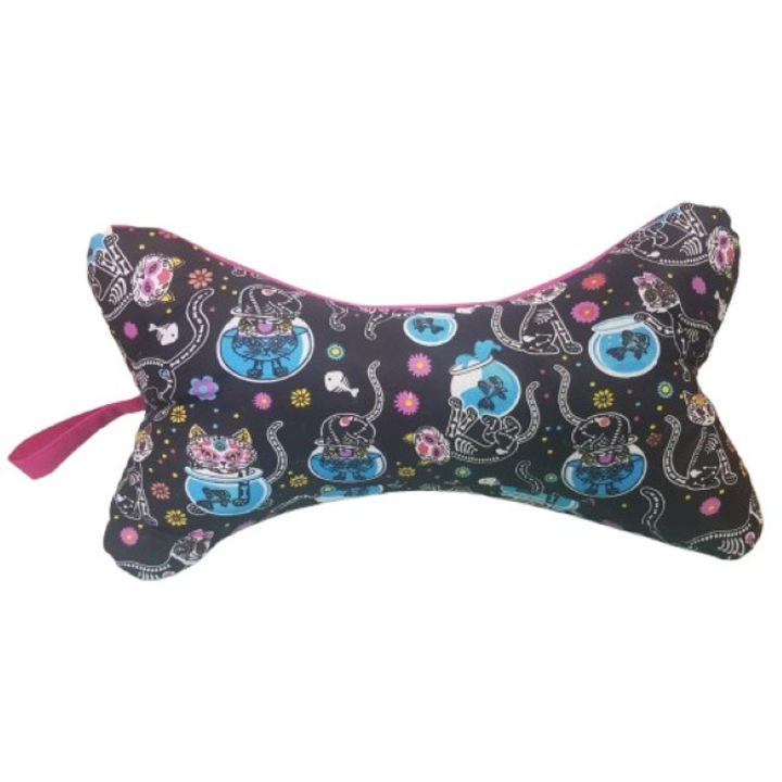 Perna decorativa Cat in black, cu design ergonomic, pentru citit, relaxare, calatorii