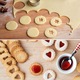 Set 9 Forme 4, 8cm pentru Prajituri sau Biscuiti cu insertie personaj sau silueta personaje magice, Otel Inoxidabil neaderent