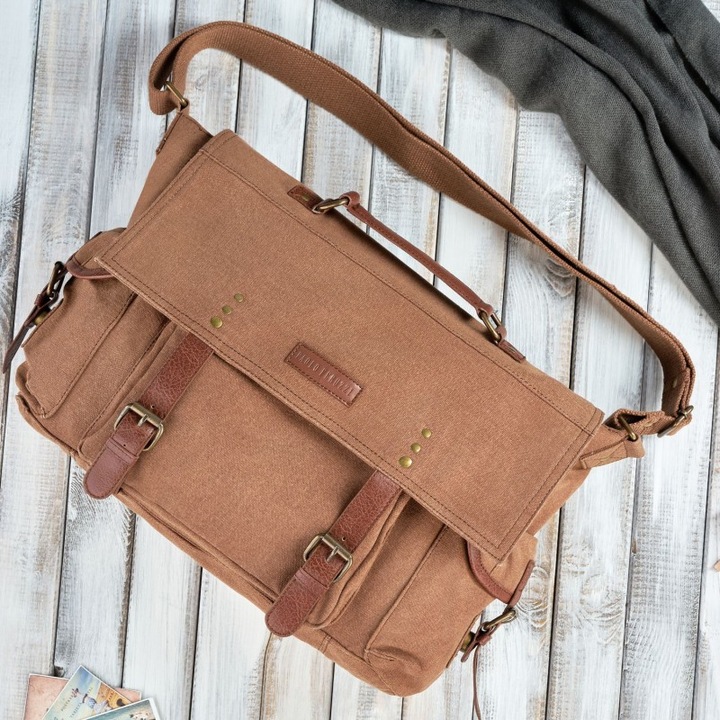 Paolo Peruzzi E-01-BR férfi táska, pamutvászonból és vegán bőrből, 6 zseb, barna színű, 30x40x10cm