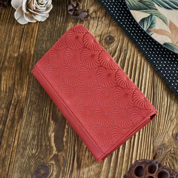 Portofel IN-57, piele naturala, geometric, rosu, 11x17x4cm, 8 locuri pentru carduri, protectie RFID