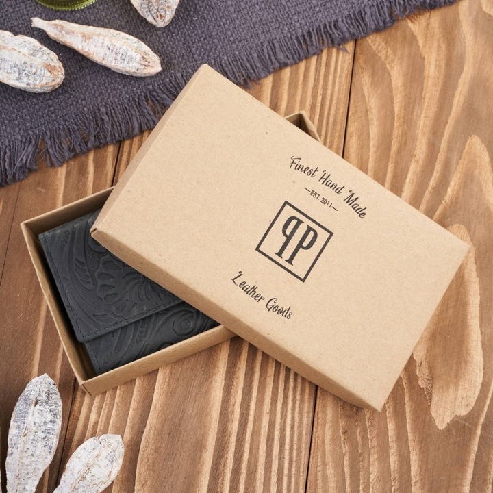 Дамски портфейл от естествена кожа, Paolo Peruzzi, модел T-108-HBL, черен, 6 отделения за карти, RFID защита, 10x16.5x3.5см
