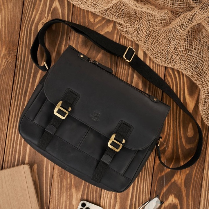 Férfi táska valódi bőrből, Paolo Peruzzi, T-81-HBL modell, fekete, 7 rekesz, A4-es formátum, 13,5 hüvelykes laptophoz