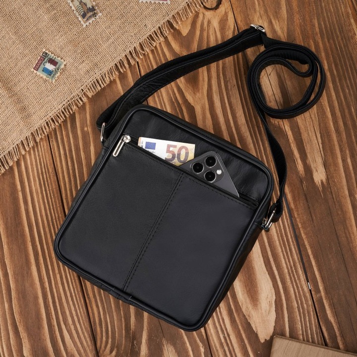 Férfi bőrtáska, Abruzzo, ABR-21 modell, fekete, 28x23x12cm, 4 zsebbel, állítható szíjjal.