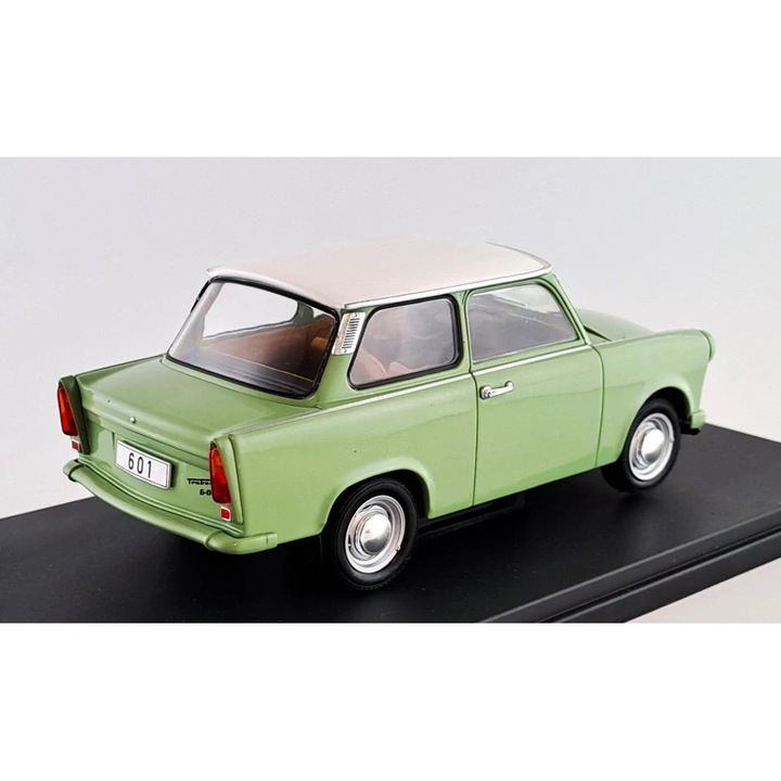 Macheta Trabant 601 zöld/fehér 1965 - 1/24 Whitebox