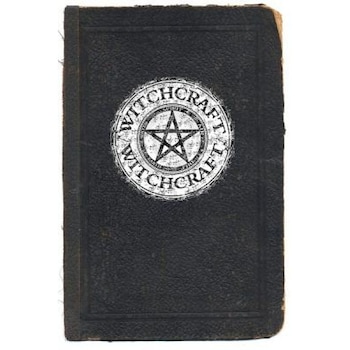 Witchcraft: A Beginners Guide to Witchcraft - Sophie Cornish (Author) Witchcraft: A Beginners Guide to Witchcraft - Sophie Cornish (Author)