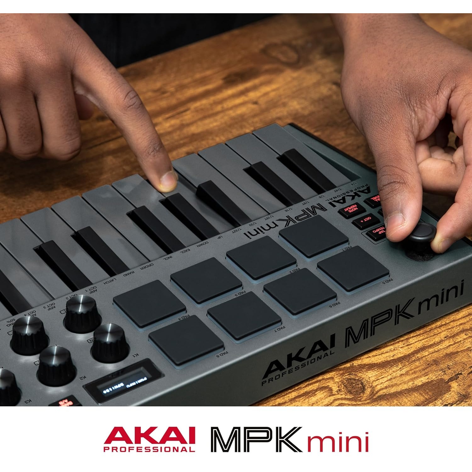 Controler MIDI Akai MPK Mini MK3, 25 clape, 8 pad-uri iluminate