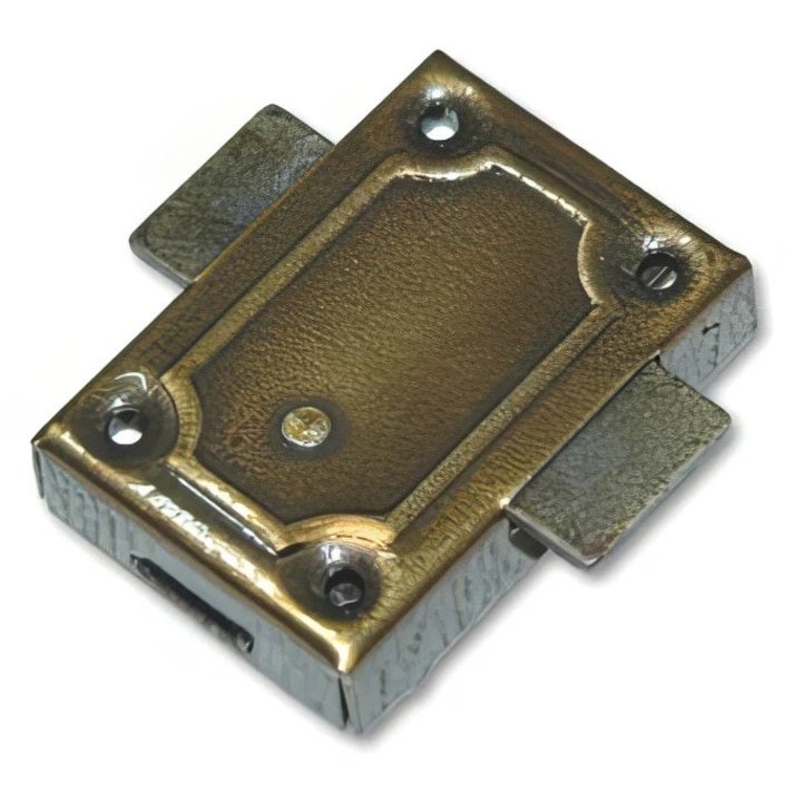 Метална мебелна ключалка от античен месинг, 55x38 мм, с ключ, за вътрешен монтаж