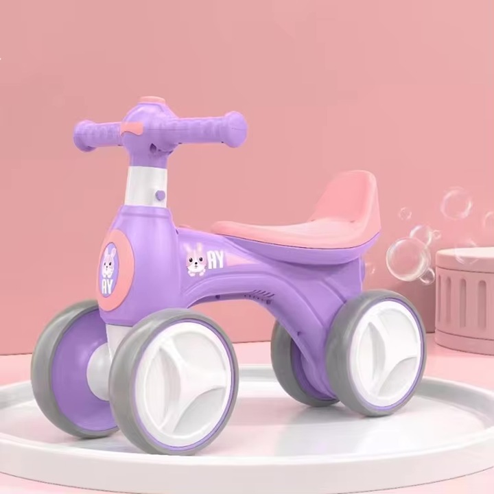 Bicicleta fara pedale, 4 roti, cu sunete, lumini si baloane de sapun