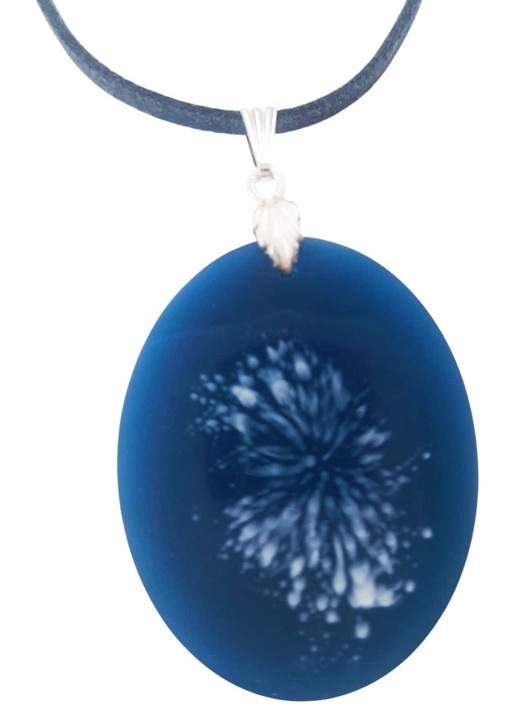 Colier cu pandantiv unicat realizat manual, albastru, oval, de 4x3 cm