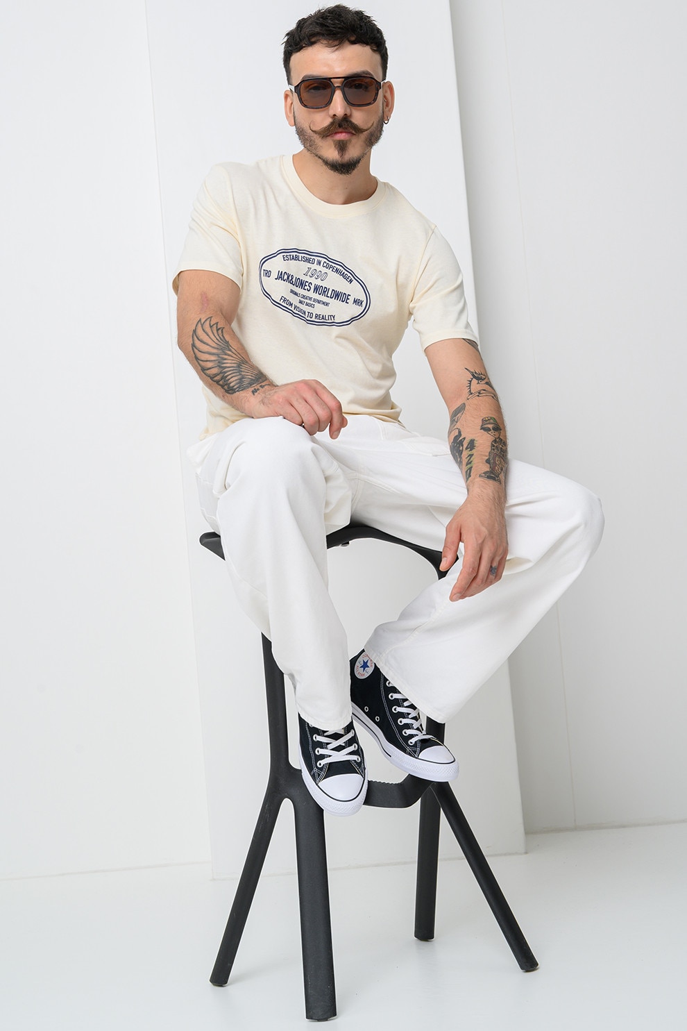 Jack & Jones, Tricou cu imprimeu frontal si decolteu la baza gatului York, Crem, Bleumarin, L