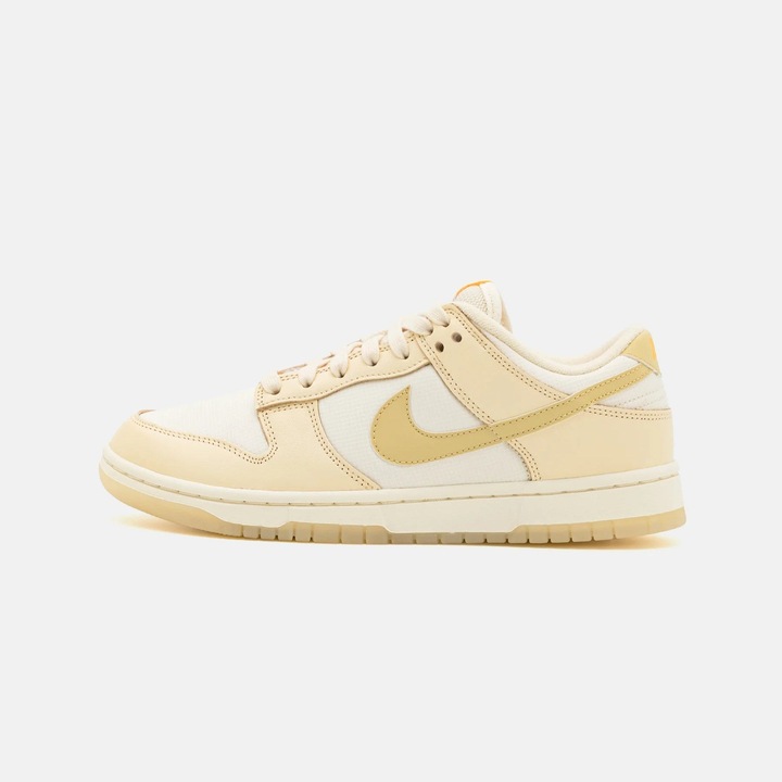 Női sportcipő, Nike Dunk Low „Muslin/Team Gold”, 39EU