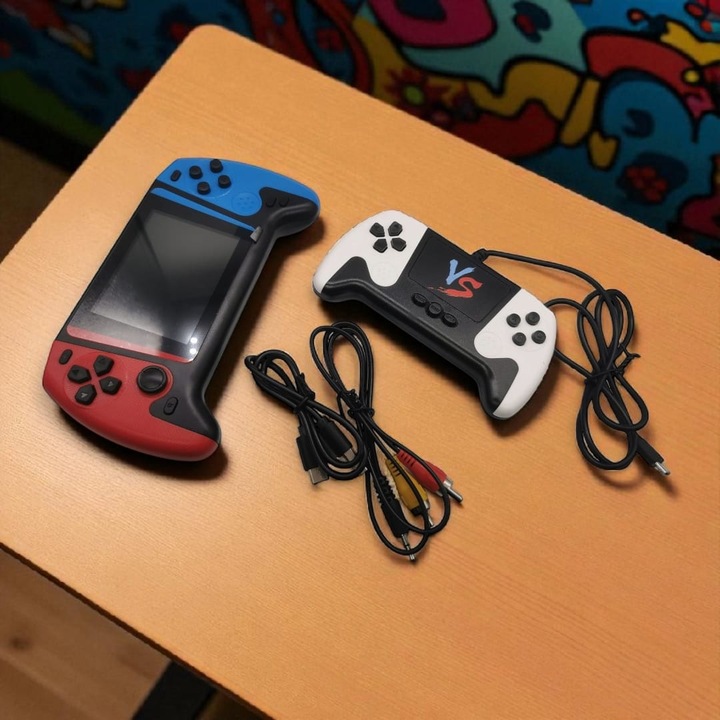 Consola Portabila cu 2 Controlere Gaming, Retro, VisionXXI, 500 Jocuri, Ecran HD 3.5", TV-Out, Acumulator 1200mAh, Albastru/Rosu/Alb