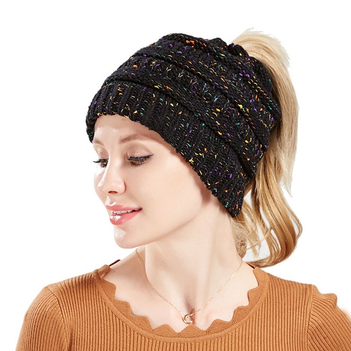 Шапка без козирка за жени, плетена вълнена шапка с отвор за конска опашка, обиколка на главата 56-58 см, черен цвят