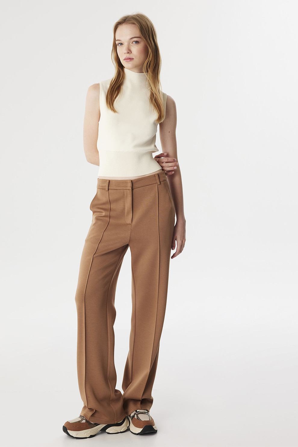 Twist, Pantaloni cu croiala ampla si buzunare laterale, Maro camel, S