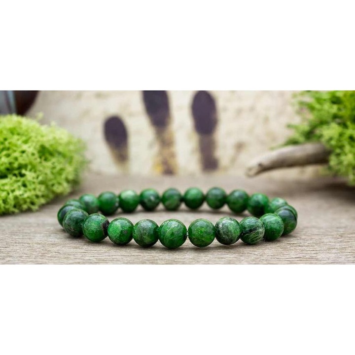 Страхотна гривна от диопсиден минерал