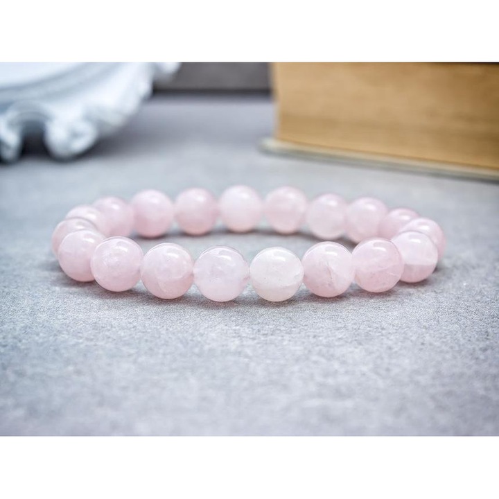 Гривна от минерал розов кварц