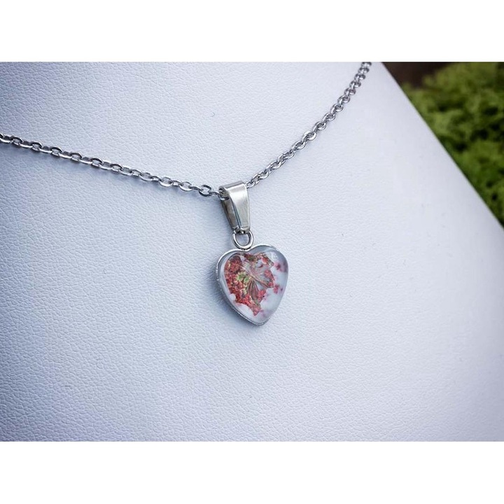 Колие от пресована смола с портокалов цвят