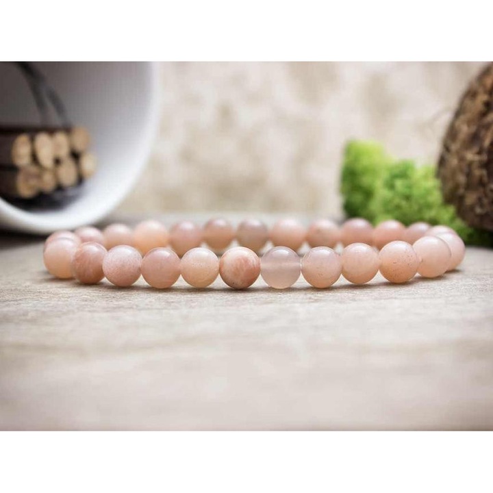 Гривна с минерал слънчев камък