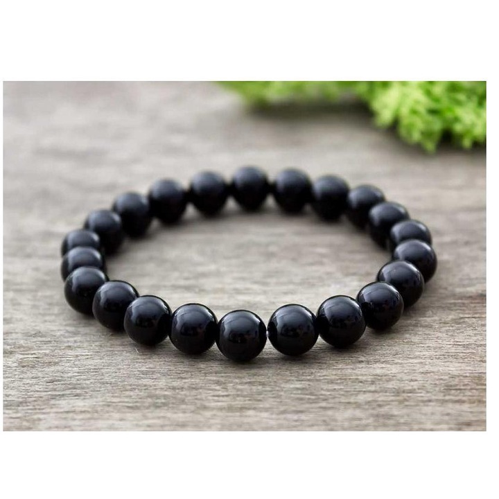 Гривна от минерали оникс