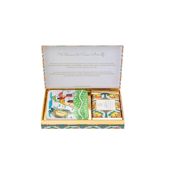 Подаръчен комплект ръчно изработен сапун Casa Amalfi, Лято в Соренто, ръчно рисувана керамична сапунерка, масло от жожоба, масло от ший, 150 гр.