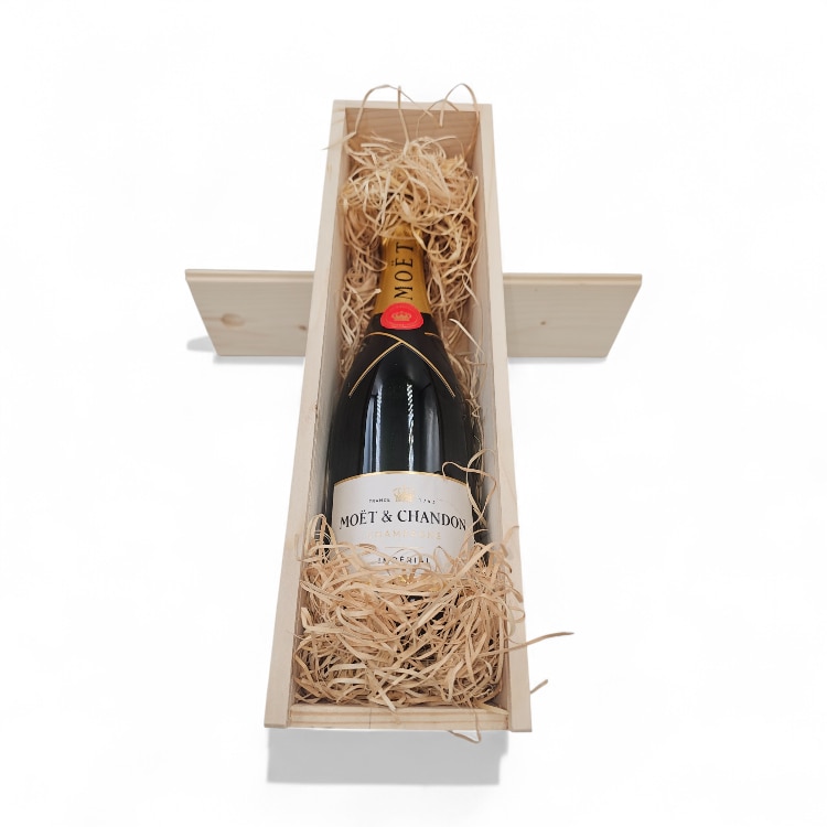 Pachet Cadou Sampanie Moet & Chandon Brut Imperial 12%, 0.75l