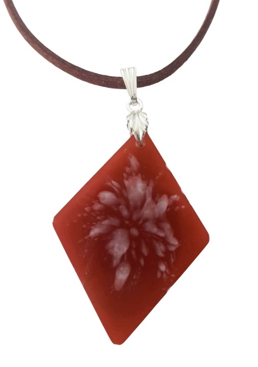 Colier cu pandantiv unicat realizat manual, maro, de 4x3 cm