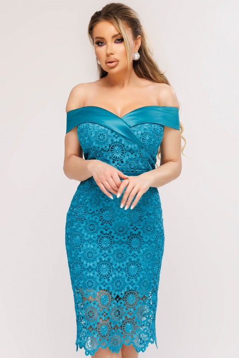 Зелена дантелена рокля три четвърти