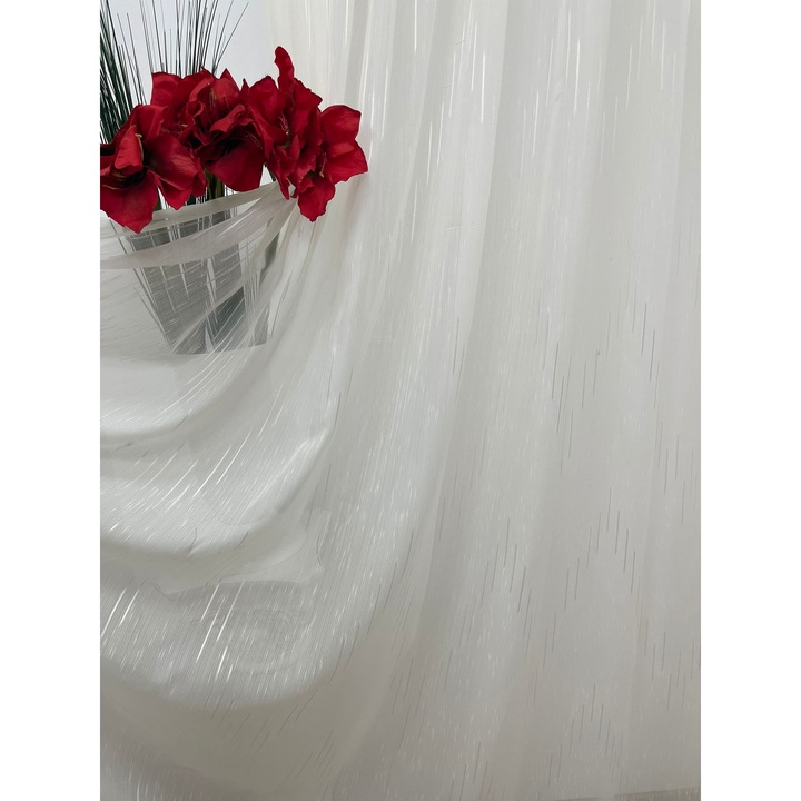 Perdea brodata mecanic, cu rejansa, culoare ivoire, din colectia "Joc de linii" by Liz Line, 500x245cm PD0565