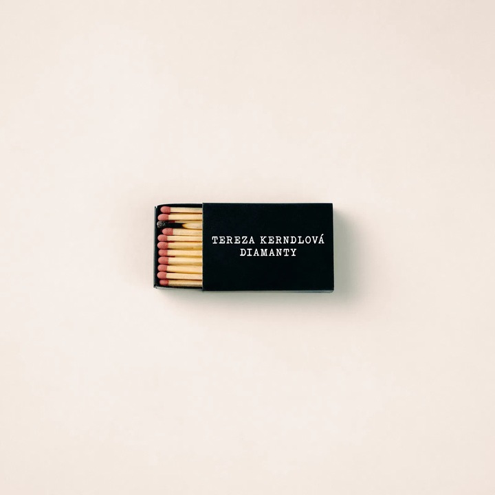 Terenza Kerndlova: Diamanty, Vinyl rosu, LP