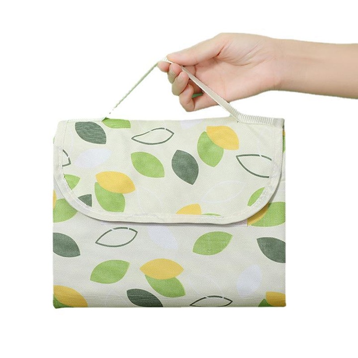 Piknik takaró, 150x200cm, kockás design, piros és zöld, összecsukható és hordozható, kempingezéshez és strandra