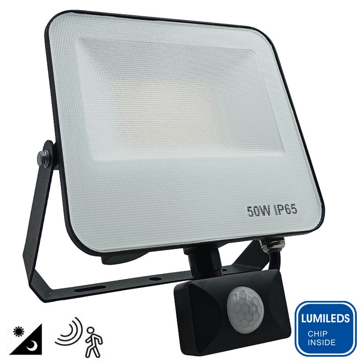 Proiector LED 50W (350W), Cu Senzor de Miscare, Lumileds, Alb, Reglabil, IP65 Rezistent la apa, Telecomanda, Lumina naturala 4000K, ideal pentru gradina, curte, garaj, terasa