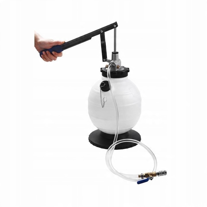 Ръчна помпа за масло 7,5Л, KRAFT&DELE, комплект с 15 адаптера, пластмасов материал, ергономичен дизайн