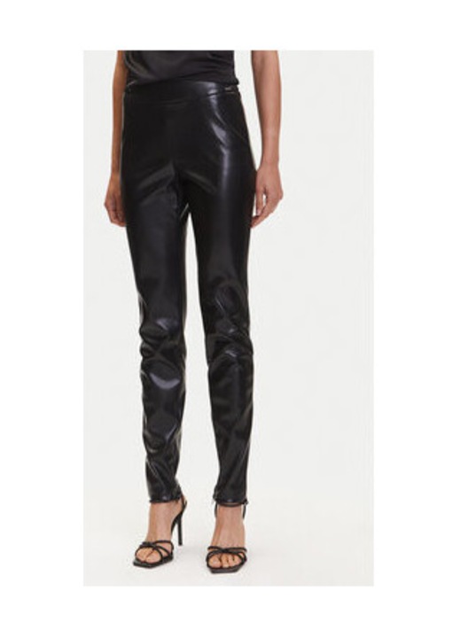 Pantaloni din piele ecologica