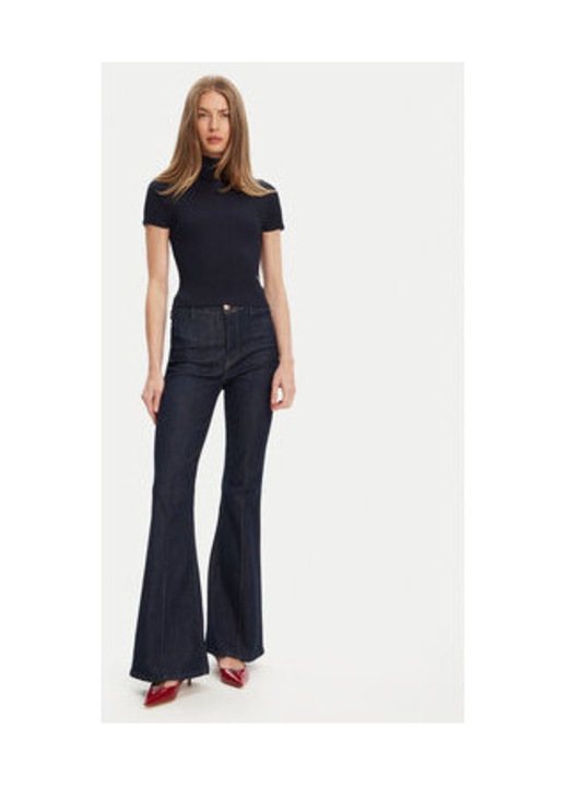 Pulover cu decolteu inalt