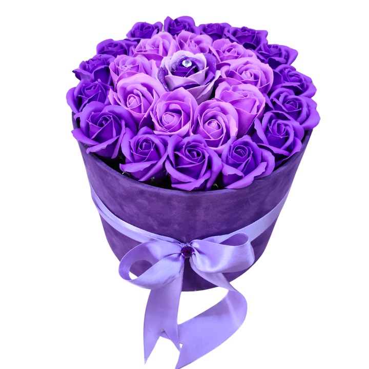 Aranjament floral T&M Personalizare, cutie catifelata mov, trandafiri de sapun mov, 25x25cm