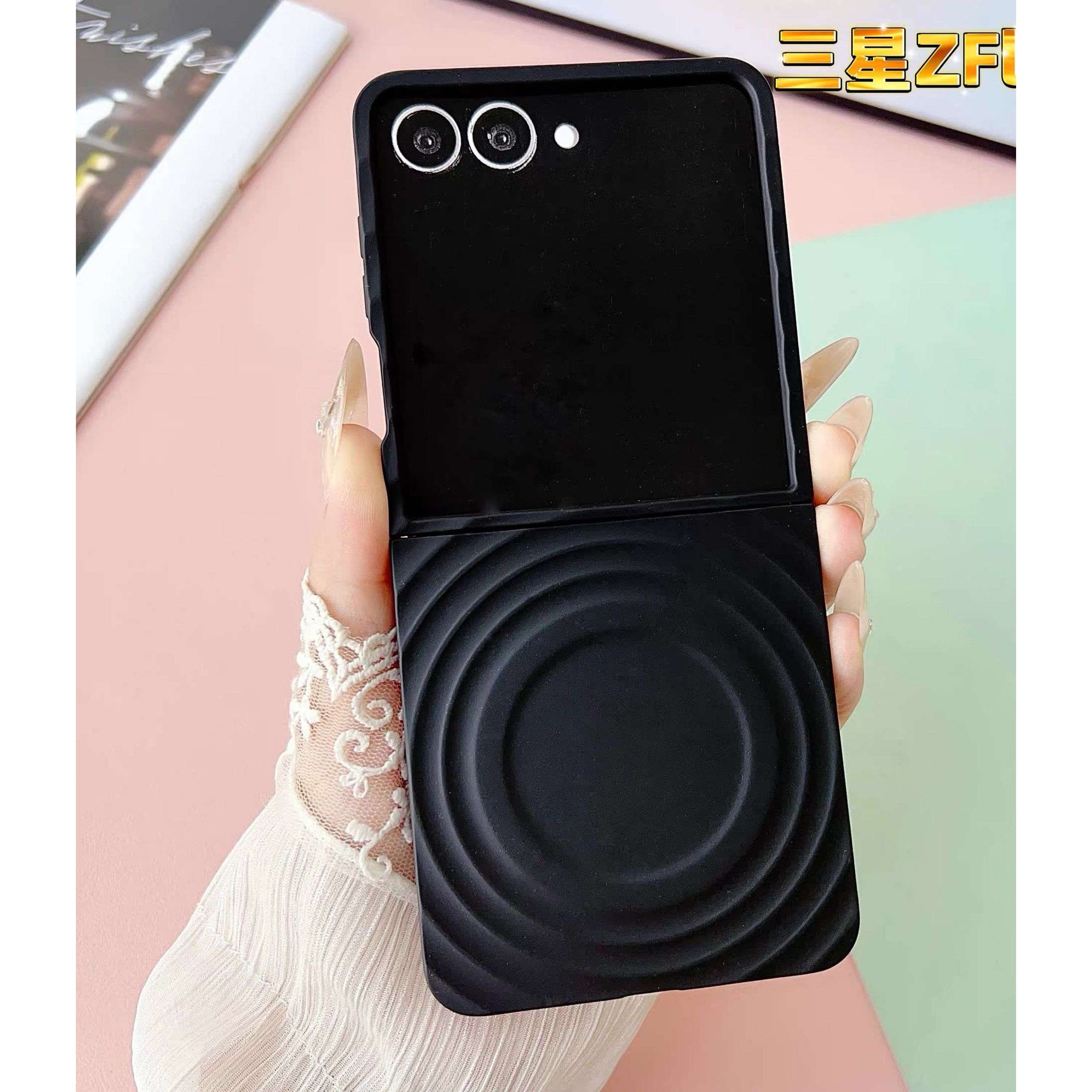 Husa Compatibila Samsung Galaxy Z Flip7, Model Valuri, Magsafe, Protectie Antisoc, Textura Prietenoasa Cu Pielea, Negru