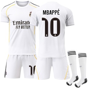 Детски спортни екипи