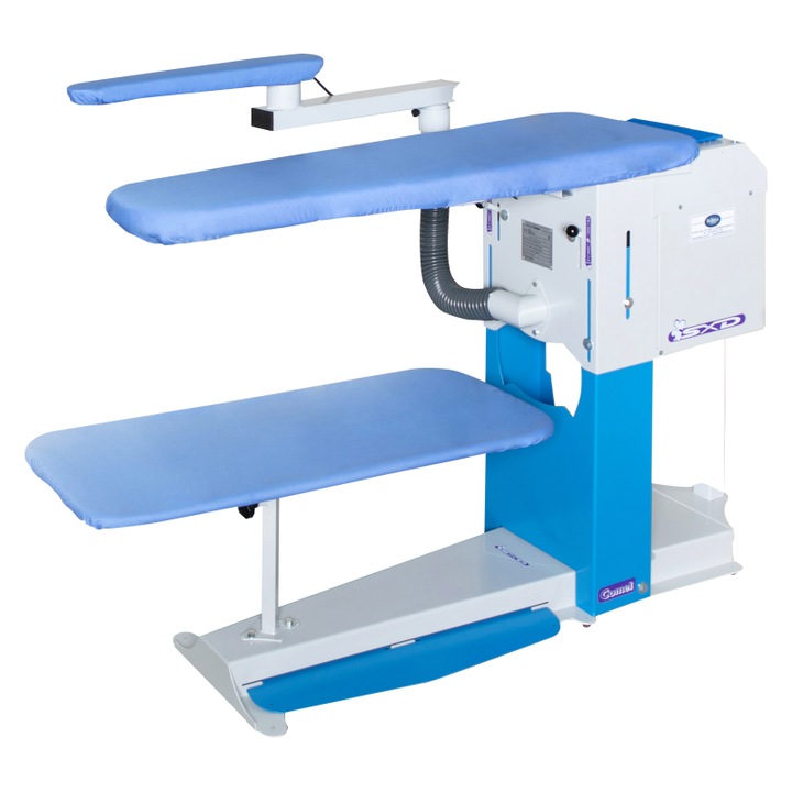 Comel BR/A-SXD ipari vasalódeszka magasságállítással 82-98 cm, gőzöléssel, fűthető felsőrésszel 0–90°C között, kompatibilis a Comel PRATIKA és FB/F professzionális gőzfejlesztőkkel