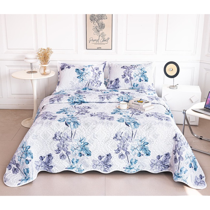 Set Cuvertura matlasata si 2 fete de perna CHIRASO, din Microfibra, pentru 2 persoane, 220 x 240 cm / 52 x 72 cm, multicolor