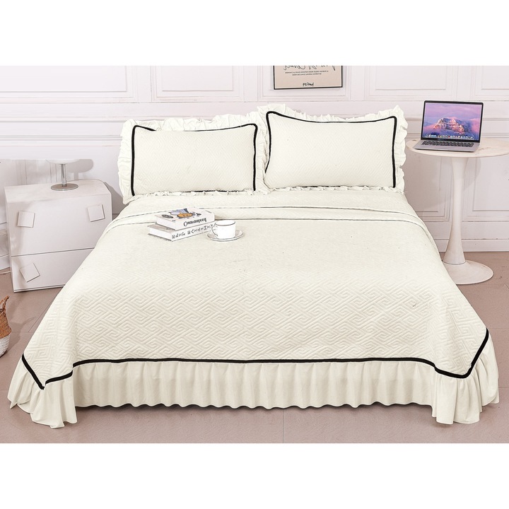 Set Cuvertura de Pat CHIRASO, model CATIFEA, cu Volanase, 3 Piese, 230x250 cm, include 2 Fete de Perna 52x72 cm, UNI, alb