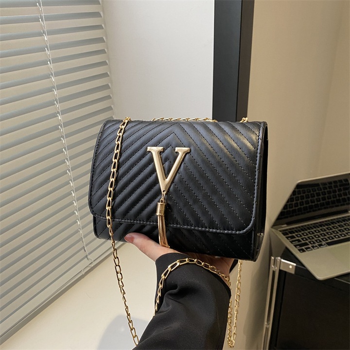 Női kis négyzet alakú táska, poliuretán, fekete, 18.5x8.5x15cm