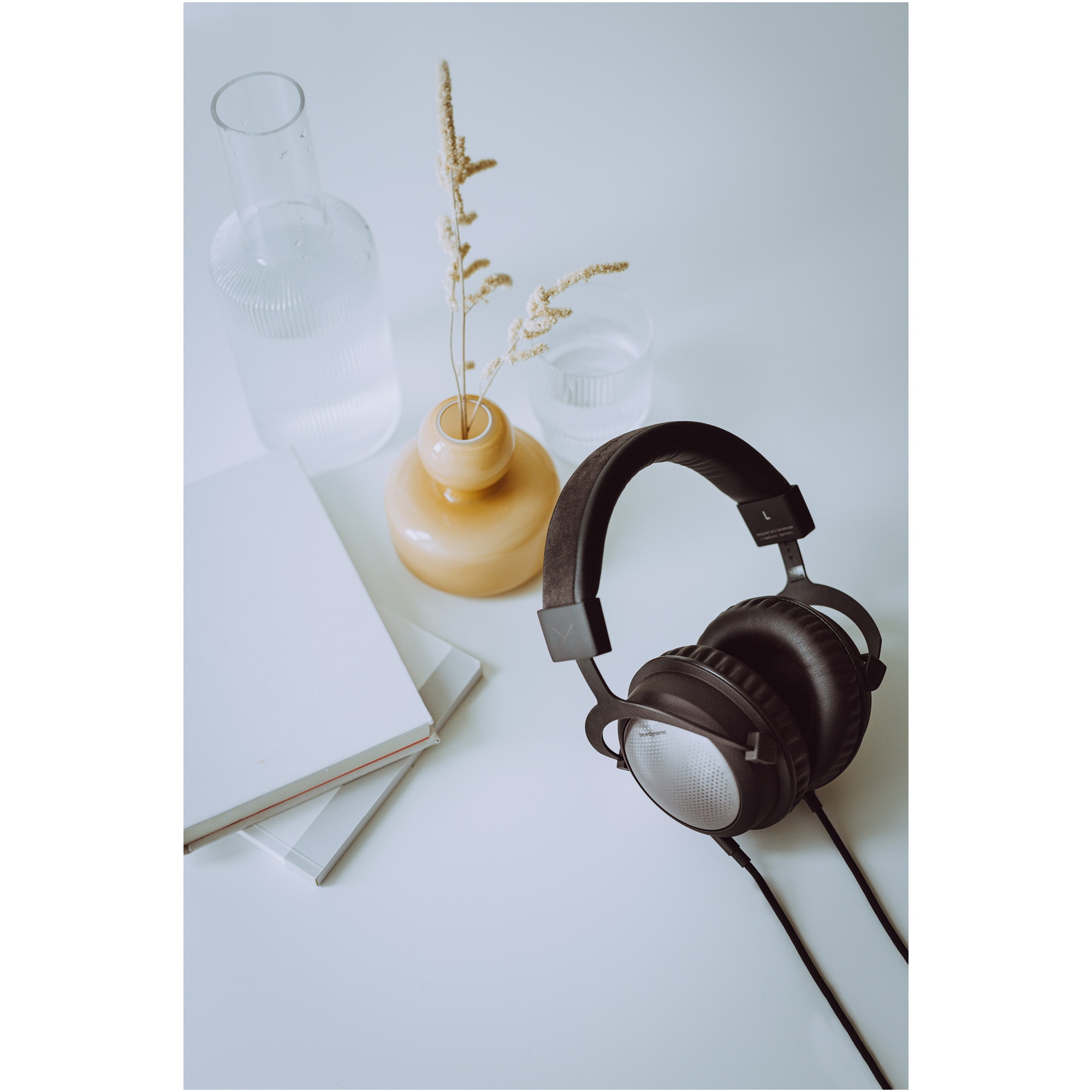 Casti Over-Ear Beyerdynamic T5 3rd generation, Cu Fir, Hi-Res Audio, Tesla Technology, Black